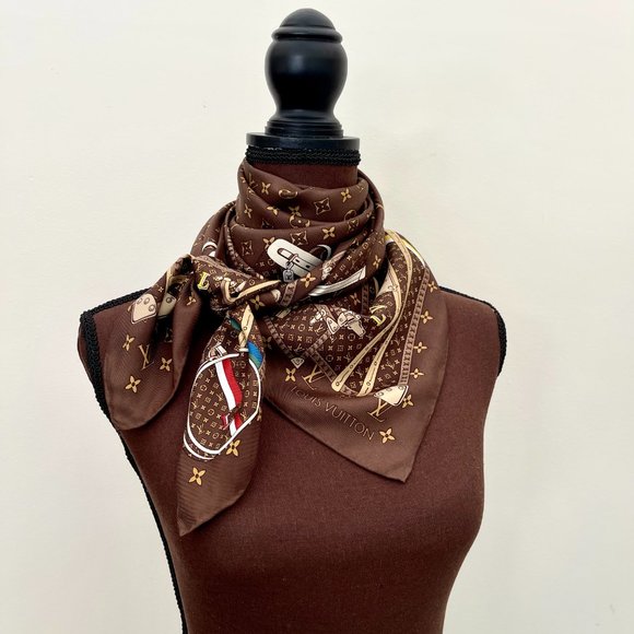 New Louis Vuitton Scarf Travel Trunks Monogram Brown Silk Wrap - Picture 12 of 14